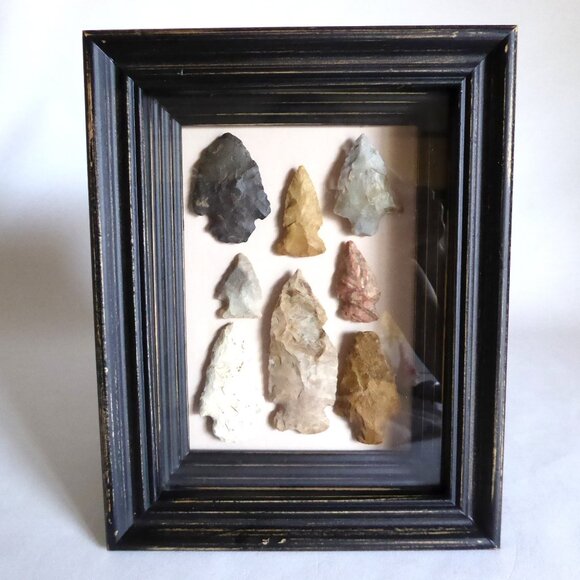 VINTAGE REAL ARTIFACT NATIVE AMERICAN INDIAN ARROWHEADS SHADOWBOX COLLECTION - Picture 1 of 10